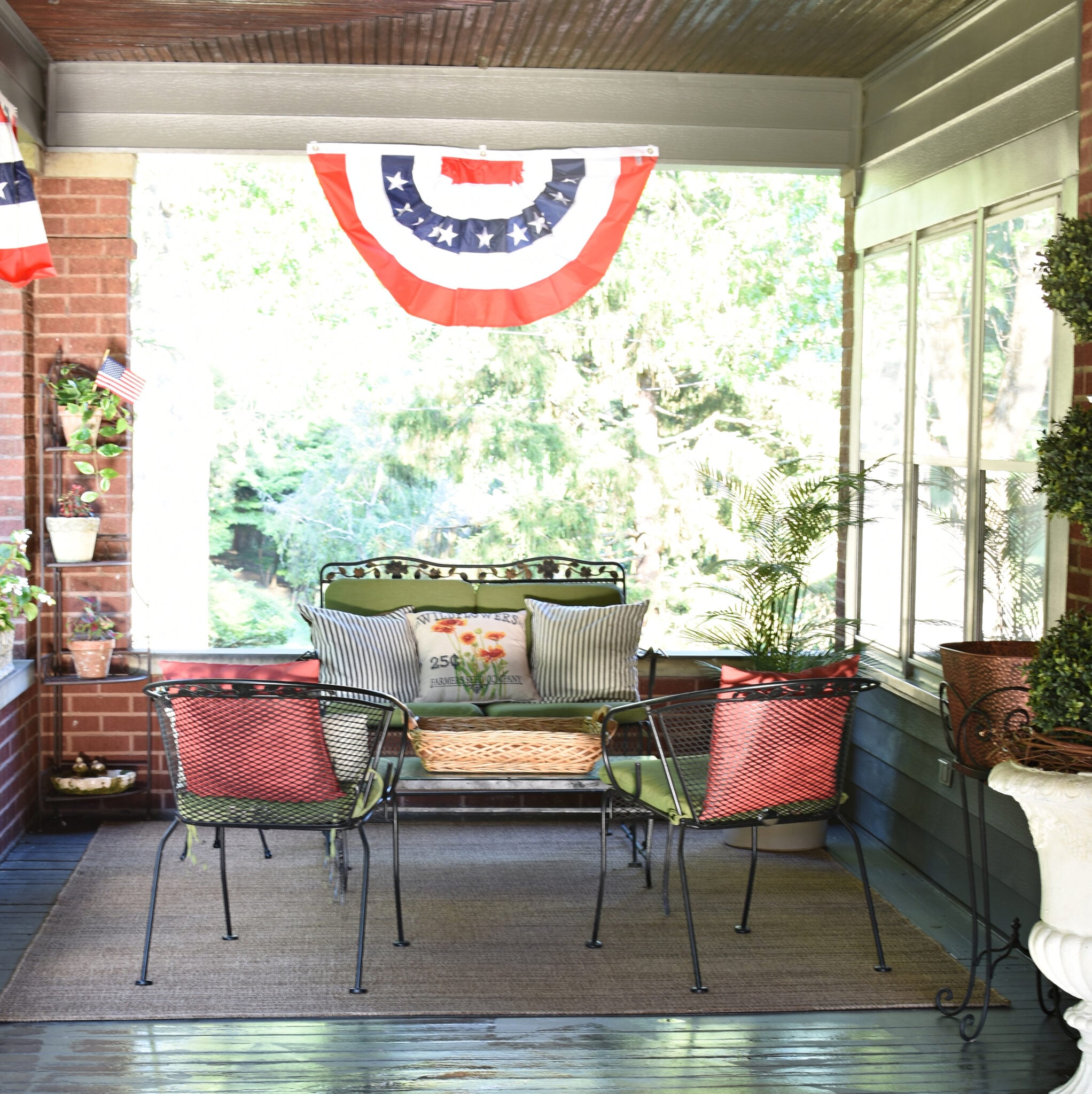 Follow The Yellow Brick Home - Festive Patriotic Porch Decorating Ideas